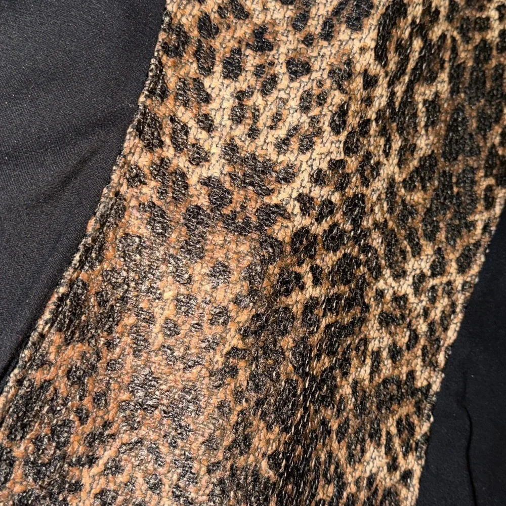 Chico's women vest medium 8 Leopard cheetah Zip-Front Vest Black Brown tan top